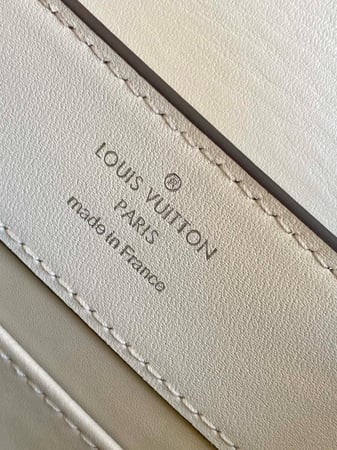 لوي فيتون Capucines مقاس 21cm