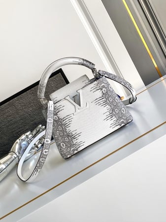 لوي فيتون Capucines مقاس 21cm