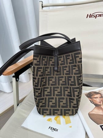 فندي Origami Mini مقاس 27cm