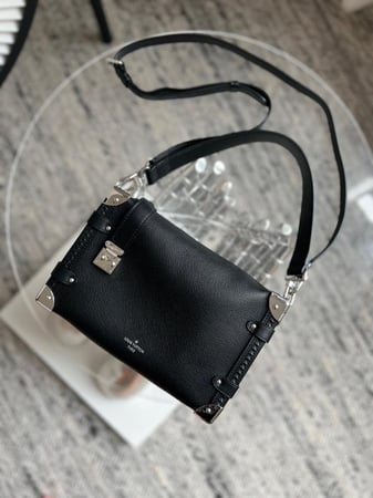 لوي فيتون SIDE TRUNK مقاس23.5cm