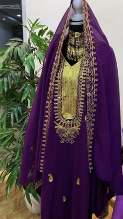 ثوب نشل مع الطرحه