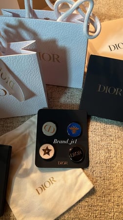 بروشات DiOR الأصليه