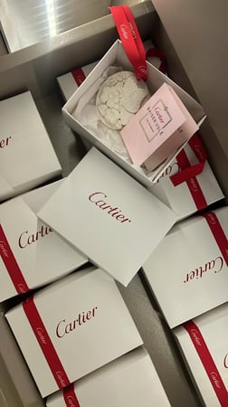 تعليقه سياره  cartier