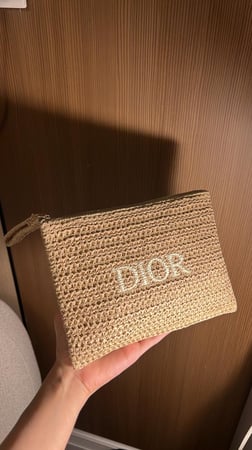 باوتش Dior الأصلي