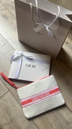 باوتش DiOR