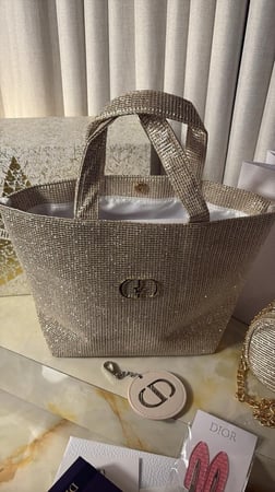 باكج Dior الأصلي
