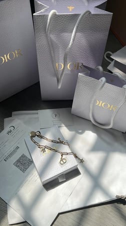 تسليم فوري Hunger phone