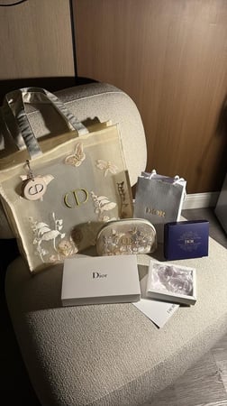 باكج Dior الموسمي