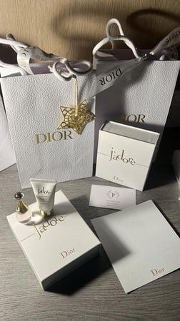 Box جادور DiOR  الأصلي