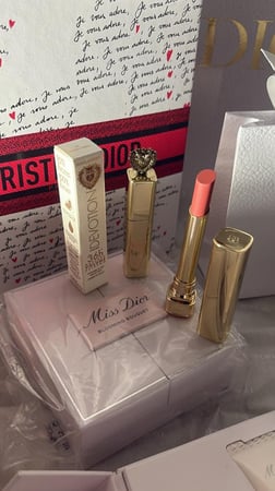 Box Dior for the gift!