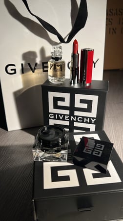 الأصلي  Black Givenchy