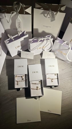 تسليم فوري Hunger phone