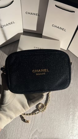 CHANEL Bag الأصليه