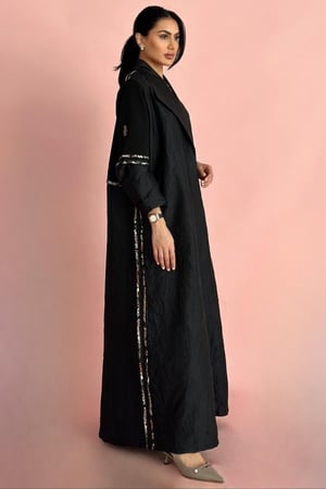 عبايه من التفته المجعده محدده بورد#907