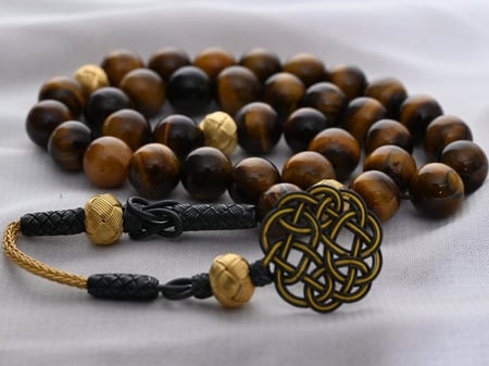 سبحة عين النمر الأصفر