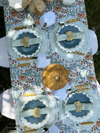 مفرش طاولة - ملون