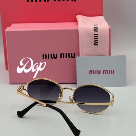 نظارة ميو ميو ذهبي بعدسة سوداء  مدرج