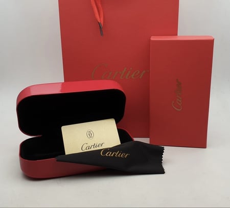 نظارة كارتيR خشبي الأصدار الاول عدسة مدرجة