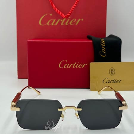 نظارة كارتيR خشبي الأصدار الاول عدسة سوداء