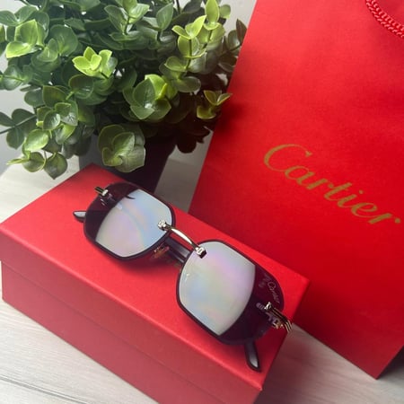 نظارة كارتيR خشبي بعدسة سوداء