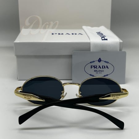 نظارة برادا دائرية باطار ذهبي وعدسة اسود