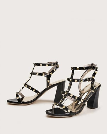 كعب عالي اسود