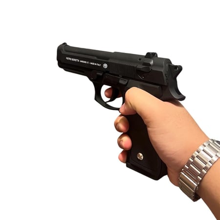لعبة مسدس خرز بلون أسود