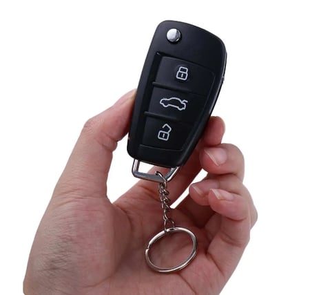 مفتاح السياره الكهربائي للمقالب【جودة عالية】100%