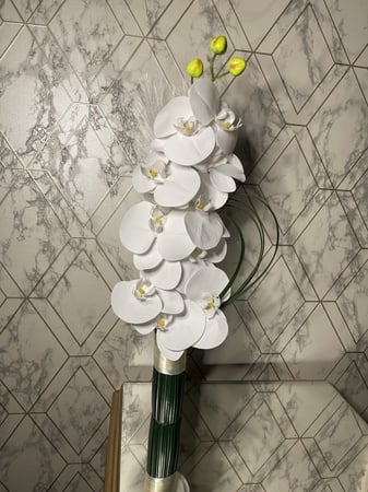 مسكة الأمنيات الجميلة