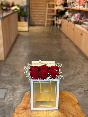 شوكلت بستاني مع الورد