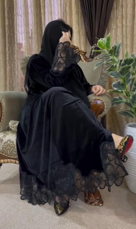 عباية ورود