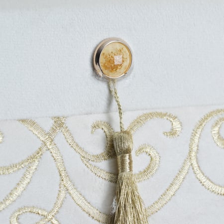 صندوق سجاد صلاة أوف وايت