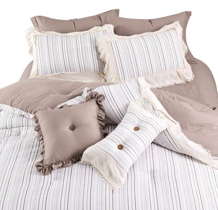 مفرش سرير مشجر  بتفاصيل دانتيل