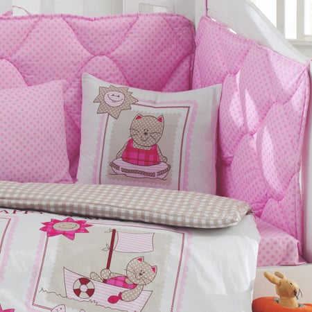 طقم مفرش اطفال علي شكل قصة قصيرة