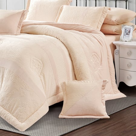 مفرش سرير نفرين لينابل فرو مخمل بيج