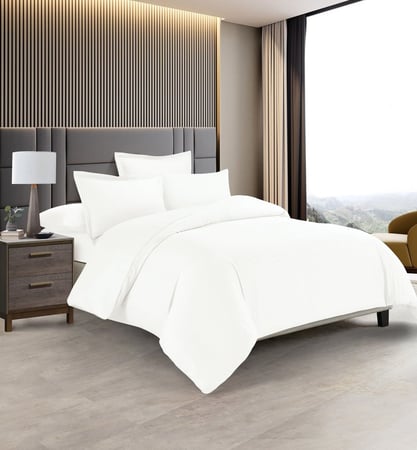 مفرش مقلم نفرين فندقي فاخر 6 قطع اوف وايت