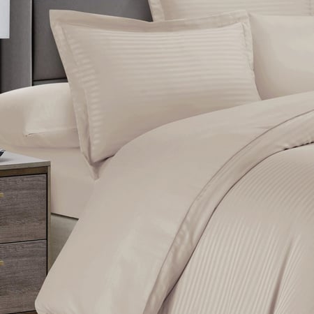 Striped beige - مفرش مقلم فندقي نفر 4 قطع ميكرو مقلم 1 سم بيج