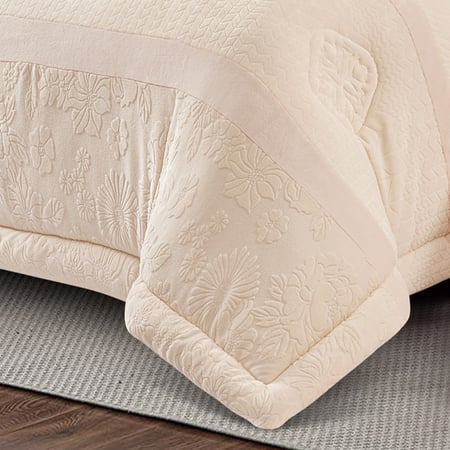 مفرش فرو نفرين لينابل مخمل بيج