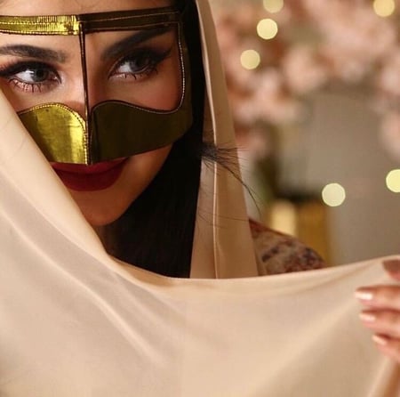 برقع اماراتي نسائي