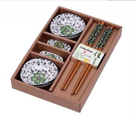 طقم اعواد صينية مصنوع بالخيزران الطبيعي اللون اخضر