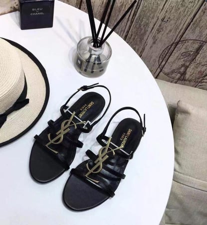 SAINT LAURENT