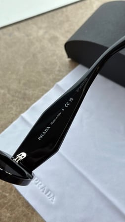 PRADA نظارة شمسية