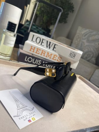 BALENCIAGA نظارة شمسية بالنسياغا