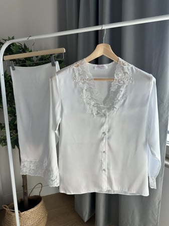 بجامة عروس - ابيض دانتيل