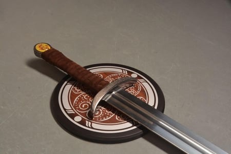 سيف اوتريد لمحبي الألعاب والأنمي فولاذ كربون