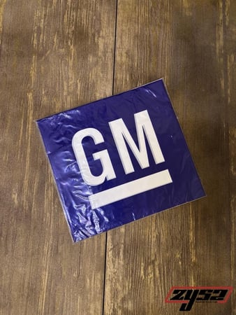 اكياس مراتب بشعار GM للسواق والراكب