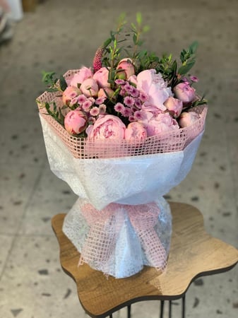 باقة ورد بيوني (موسمي)