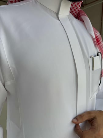 تفصيل ثوب مقلم فاخر بخامة عالية الجودة.