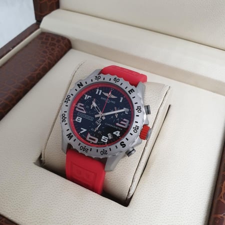 ساعة بريتلينغ