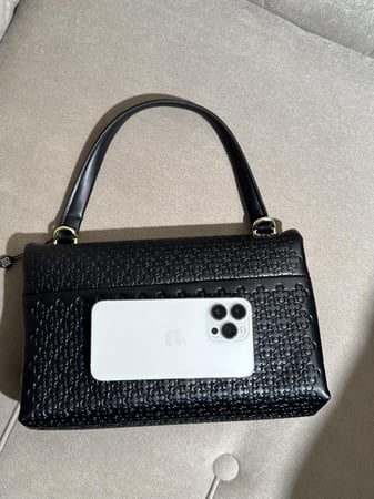 شنطة سي اتش